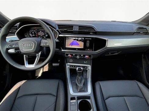 New 2025 Audi Q3 2.0T Premium image 5