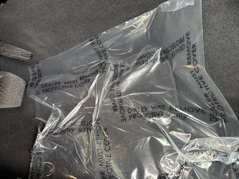 Certified 2025 Jeep Gladiator Sport image 18