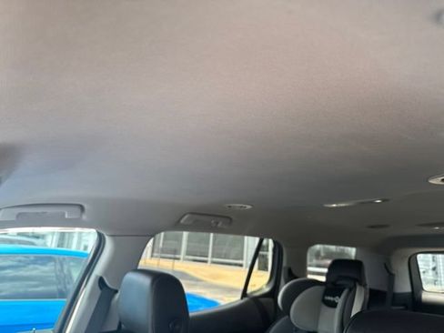 Used 2018 GMC Acadia SLT FWD image 38