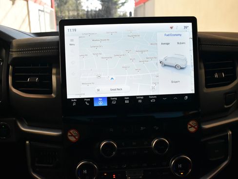 Used 2024 Ford Expedition XLT image 42