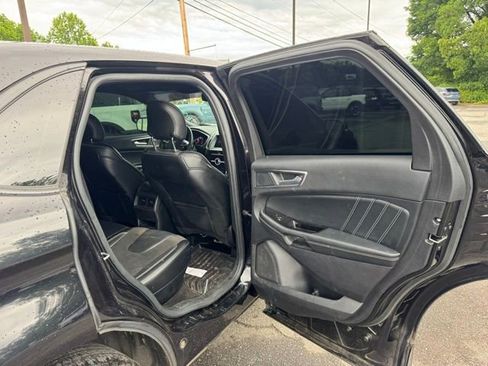 Used 2019 Ford Edge ST AWD/4WD image 16