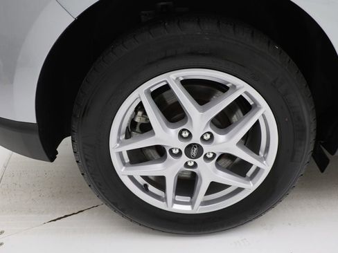 Used 2024 Ford Edge SEL image 10