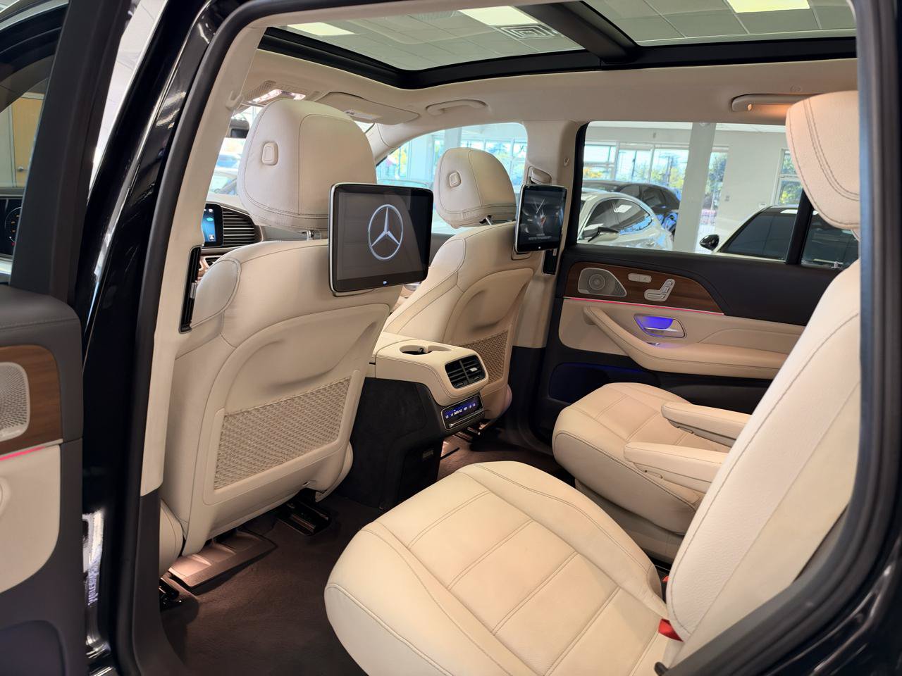 Used 2020 Mercedes-Benz GLS 450 4MATIC image 11