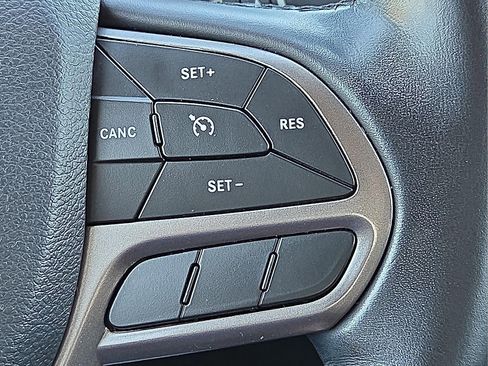 Used 2021 Jeep Cherokee Latitude Lux w/ Sun & Sound Group image 22