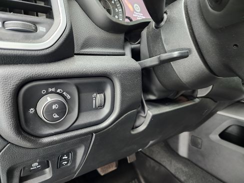 Used 2022 RAM 1500 Big Horn AWD/4WD image 41