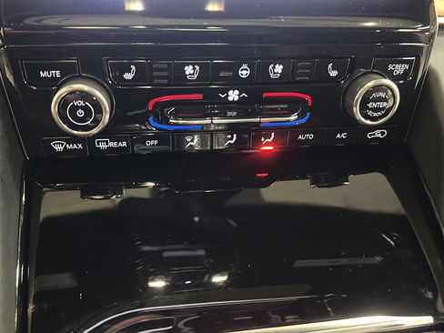 Used 2023 Jeep Grand Cherokee L Summit image 23