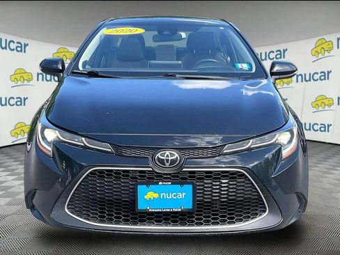 Used 2020 Toyota Corolla XLE FWD image 2