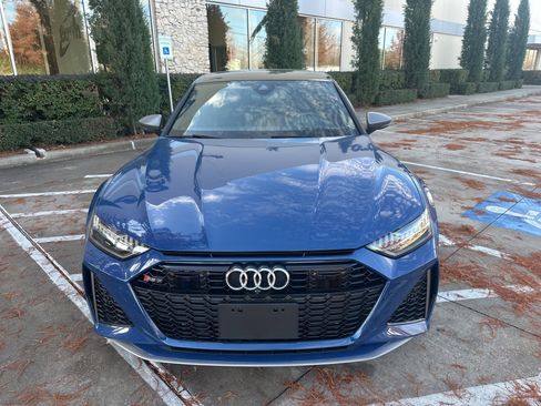 Used 2024 Audi RS 7 Performance w/ Executive Package image 2