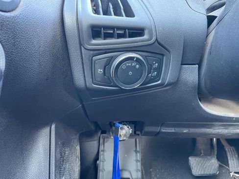 Used 2014 Ford Focus SE w/ SE Winter Package image 36