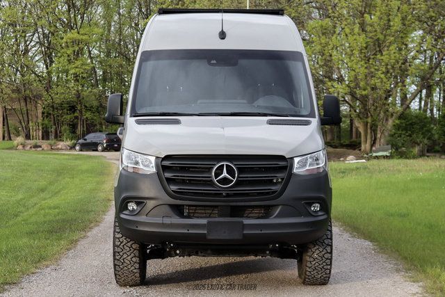 Used 2023 Mercedes-Benz Sprinter 2500 image 13