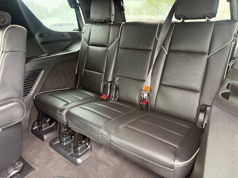 Used 2024 Cadillac Escalade Sport AWD/4WD image 18