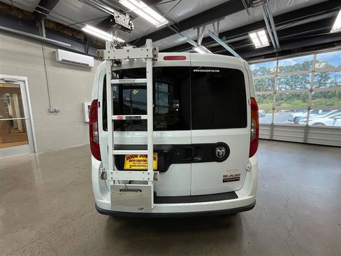 Used 2020 RAM ProMaster City Tradesman SLT FWD image 3