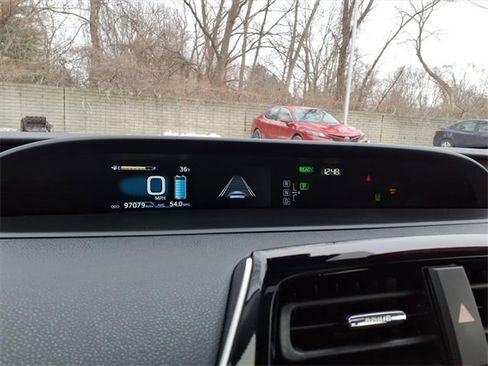 Used 2016 Toyota Prius Three image 19