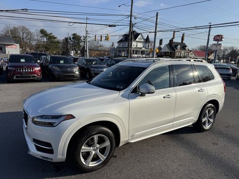 Used 2016 Volvo XC90 T5 Momentum image 1