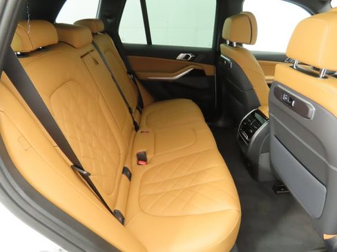 New 2026 BMW X5 xDrive40i w/ M Sport Package image 22