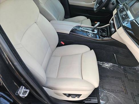 Used 2011 BMW 528i Sedan image 21