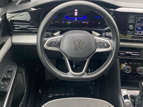 Used 2023 Volkswagen Taos S image 4