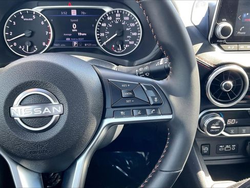 Used 2025 Nissan Sentra SR w/ Midnight Edition FWD image 17