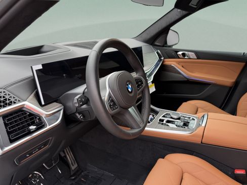 Used 2027 BMW X7 xDrive40i w/ M Sport Package AWD/4WD image 12