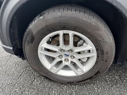 Used 2025 Ford Explorer Active image 11