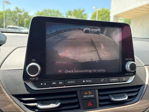 Used 2024 Nissan Altima 2.5 SV FWD image 20