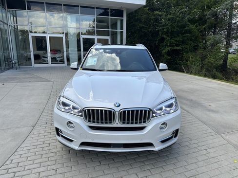 Used 2018 BMW X5 xDrive50i AWD/4WD image 11