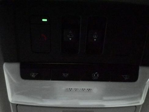 Used 2025 Nissan Rogue Platinum w/ Platinum Premium Package image 21