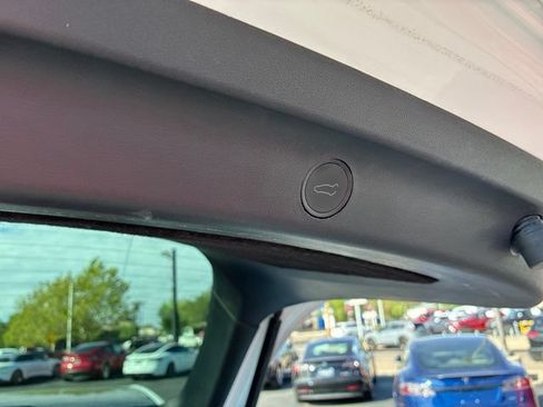 Used 2023 Tesla Model Y AWD image 22