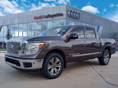 Used 2018 Nissan Titan SV w/ SV Convenience Package