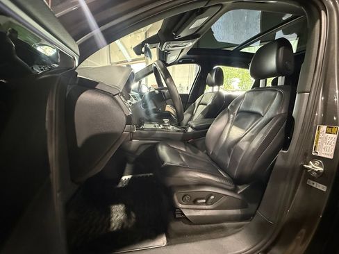 Used 2019 Audi Q7 3.0T Premium Plus AWD/4WD image 16