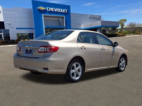 Used 2011 Toyota Corolla LE w/ Premium Pkg FWD image 26
