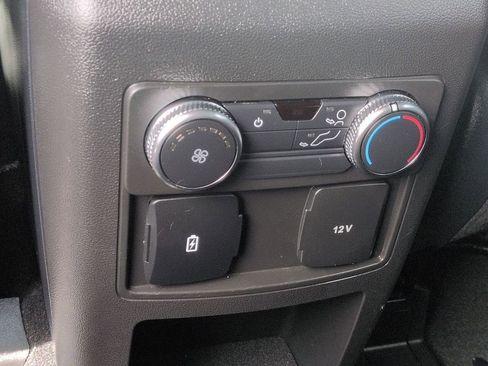 Used 2021 Ford Explorer XLT w/ Equipment Group 202A AWD/4WD image 24