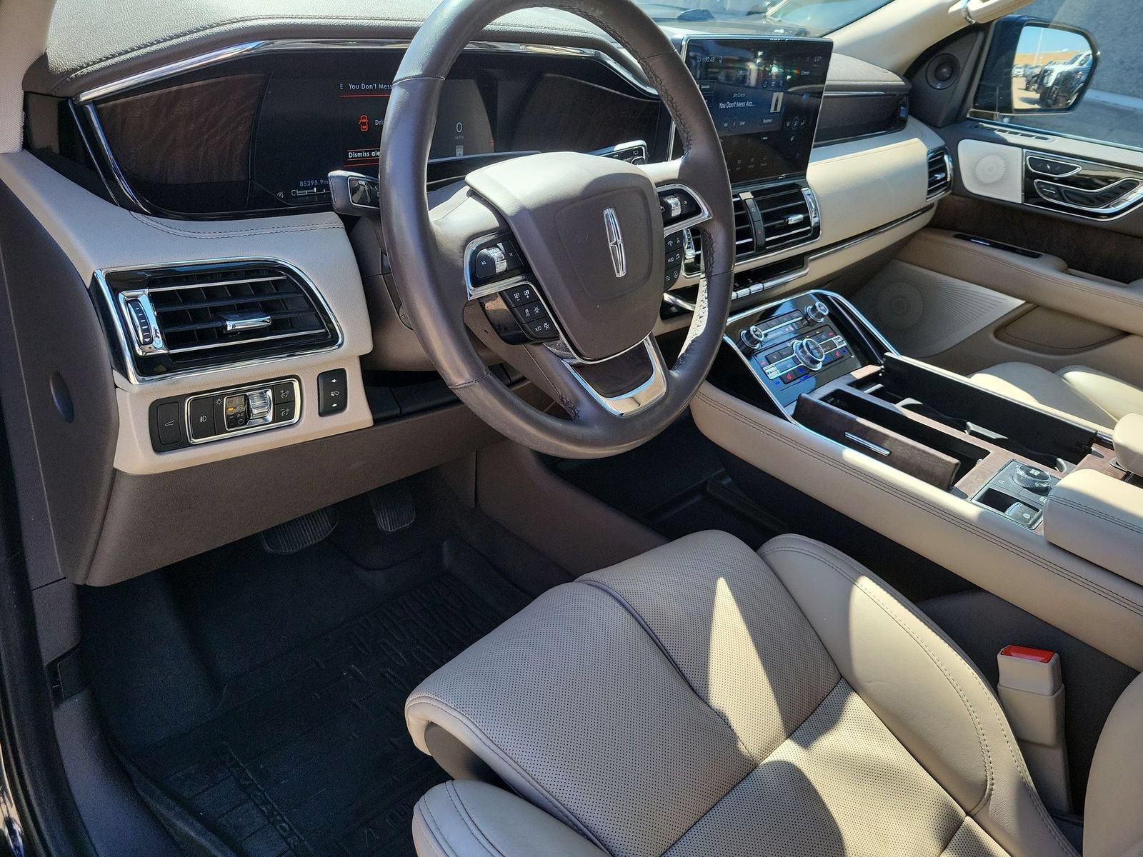 Used 2022 Lincoln Navigator Reserve AWD/4WD image 10