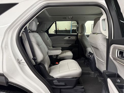 New 2026 Ford Explorer Active w/ Active Comfort Package image 27