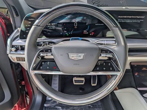 New 2026 Cadillac Vistiq Sport image 25