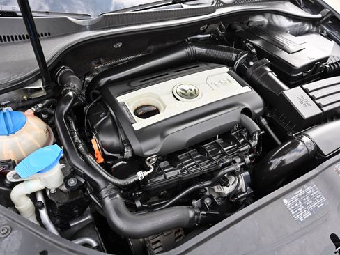 Used 2009 Volkswagen GTI 2-Door image 25