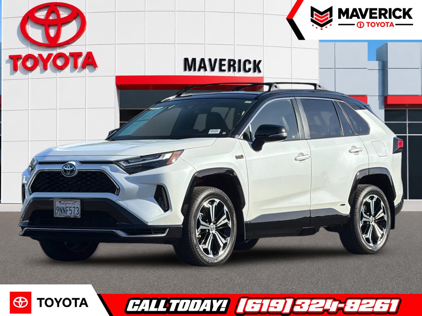 Used 2024 Toyota RAV4 XSE w/ Weather Package AWD/4WD image 1
