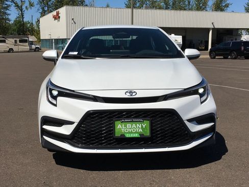 Used 2025 Toyota Corolla SE FWD image 10