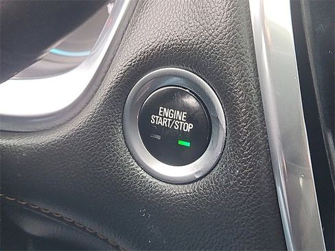 Used 2020 Chevrolet Traverse RS image 27