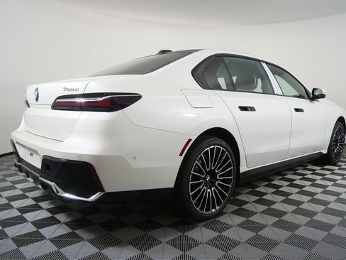 New 2026 BMW 750e xDrive w/ Executive Package image 3