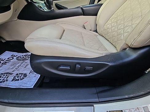 Used 2017 Nissan Maxima Platinum w/ Medallion Package image 8