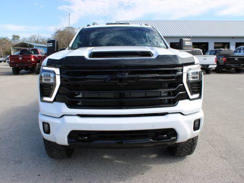 Used 2024 Chevrolet Silverado 3500 High Country w/ High Country Premium Package image 2