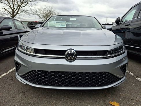 New 2026 Volkswagen Jetta SE image 2