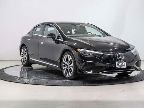 Used 2023 Mercedes-Benz EQE 500 4MATIC Sedan image 5