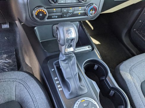 New 2025 Ford Bronco 2-Door image 23