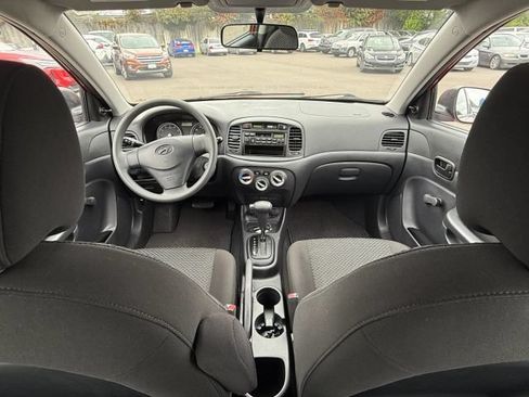 Used 2010 Hyundai Accent GS FWD image 26