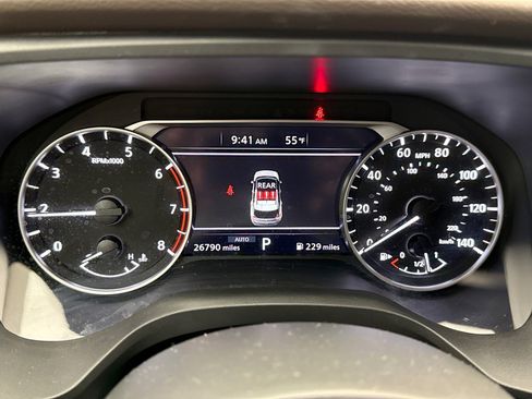 Used 2023 Nissan Rogue S image 13