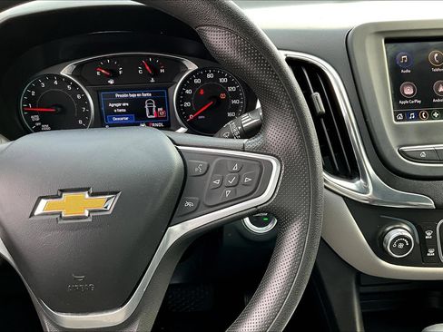 Used 2022 Chevrolet Equinox LS w/ LS Convenience Package AWD/4WD image 12