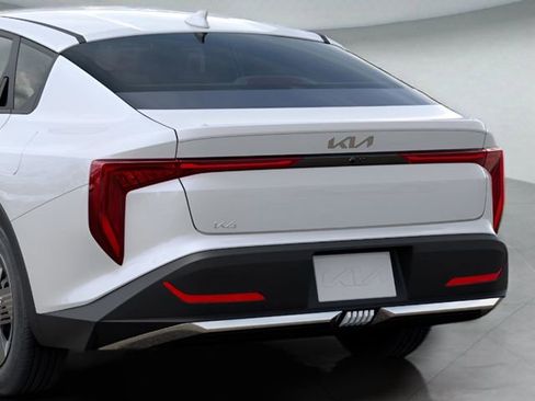 New 2026 Kia K4 FWD image 28