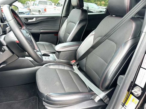 Used 2025 Ford Escape ST-Line AWD/4WD image 17
